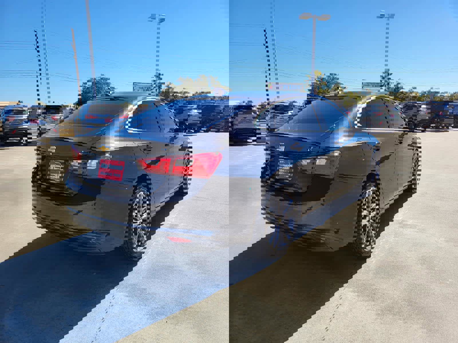 Used 2023 Chevrolet Malibu LT w/ Driver Confidence Package image 5