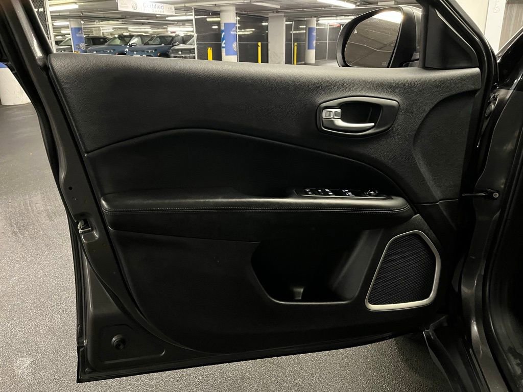 Used 2019 Jeep Compass Altitude image 15