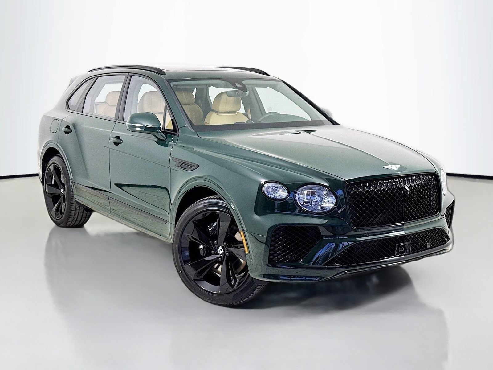 Certified 2025 Bentley Bentayga AWD/4WD image 1