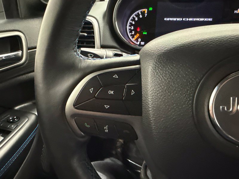 Used 2019 Jeep Grand Cherokee Laredo AWD/4WD image 24
