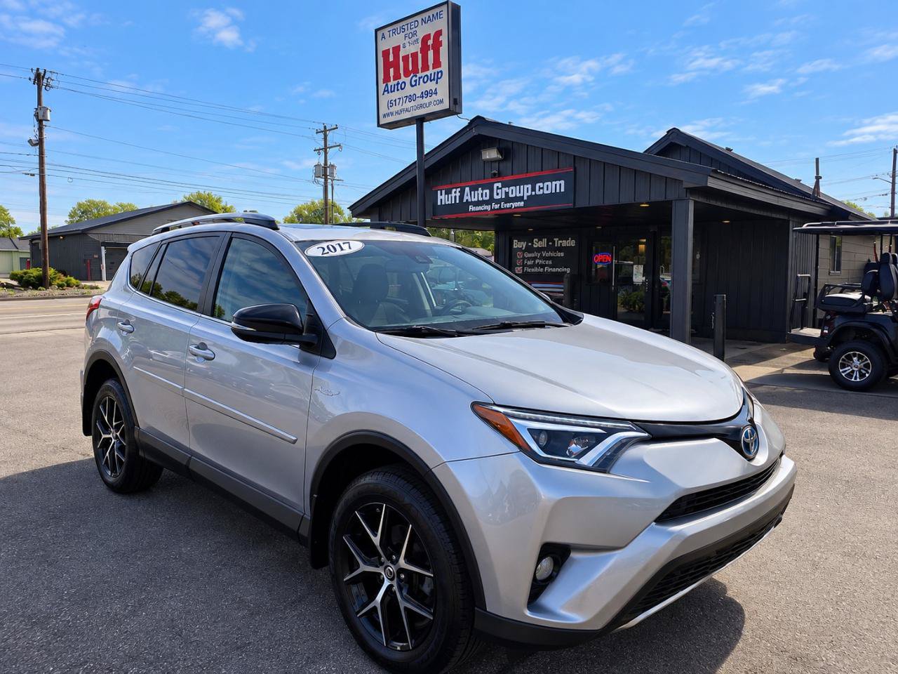 Used 2017 Toyota RAV4 SE AWD/4WD image 1
