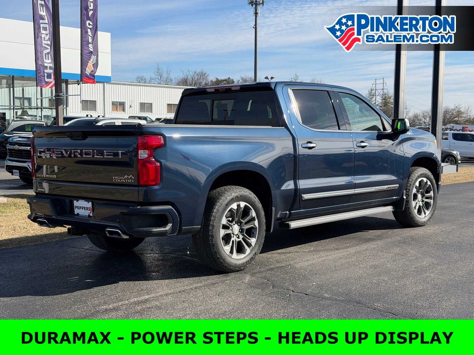 Used 2022 Chevrolet Silverado 1500 High Country w/ Technology Package image 4