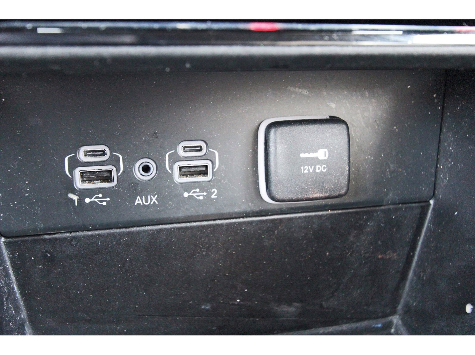 Used 2023 Jeep Grand Cherokee L Limited image 28