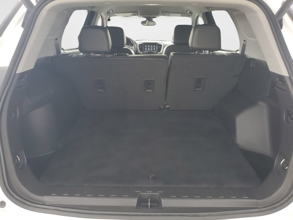 Used 2024 GMC Terrain SLT FWD image 9