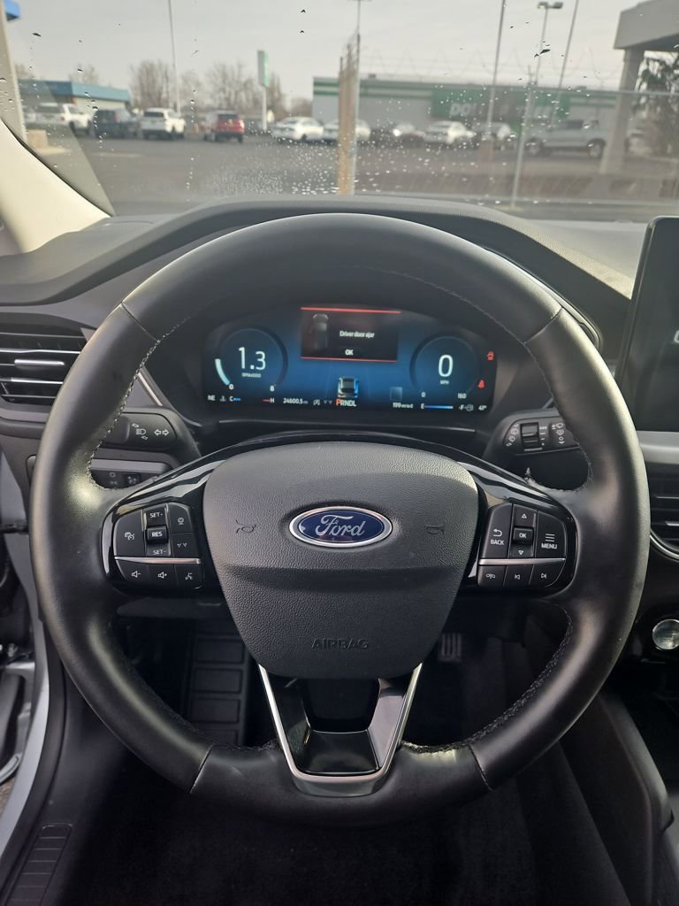 Used 2024 Ford Escape Platinum image 14
