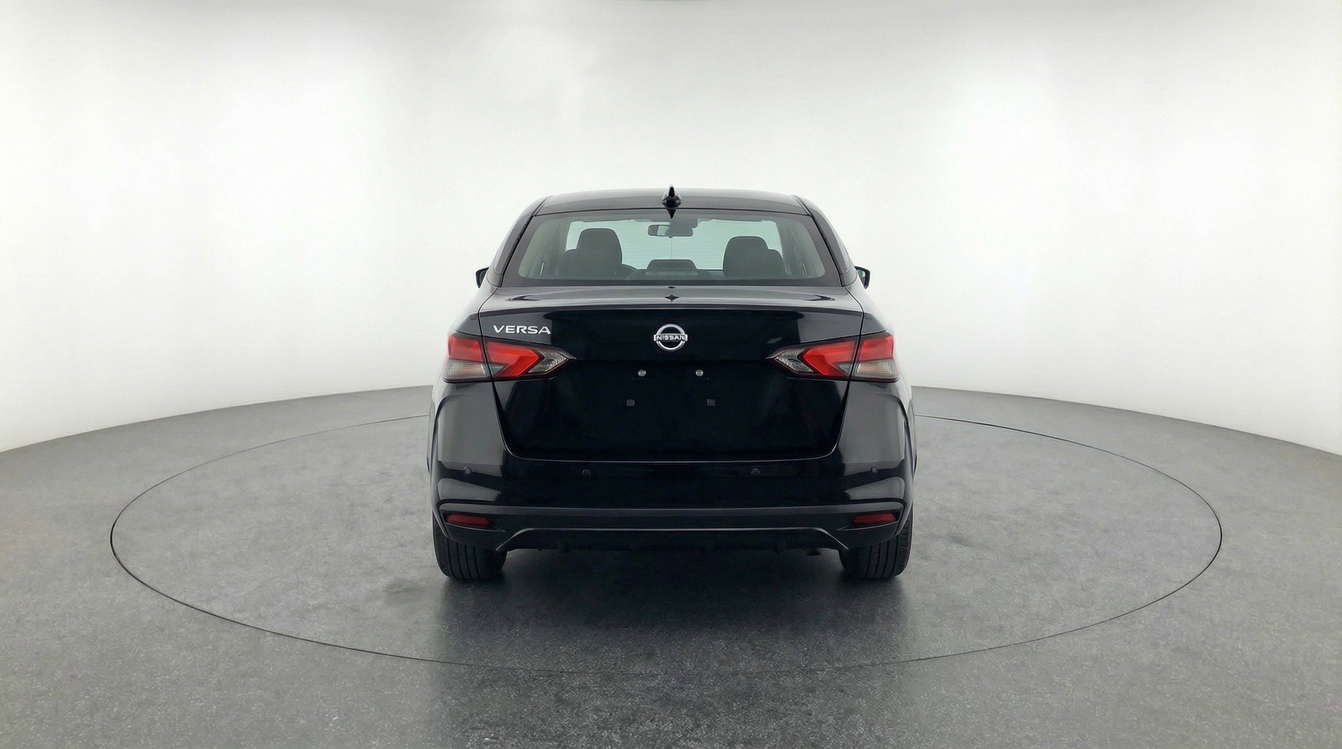 Used 2025 Nissan Versa SV image 7