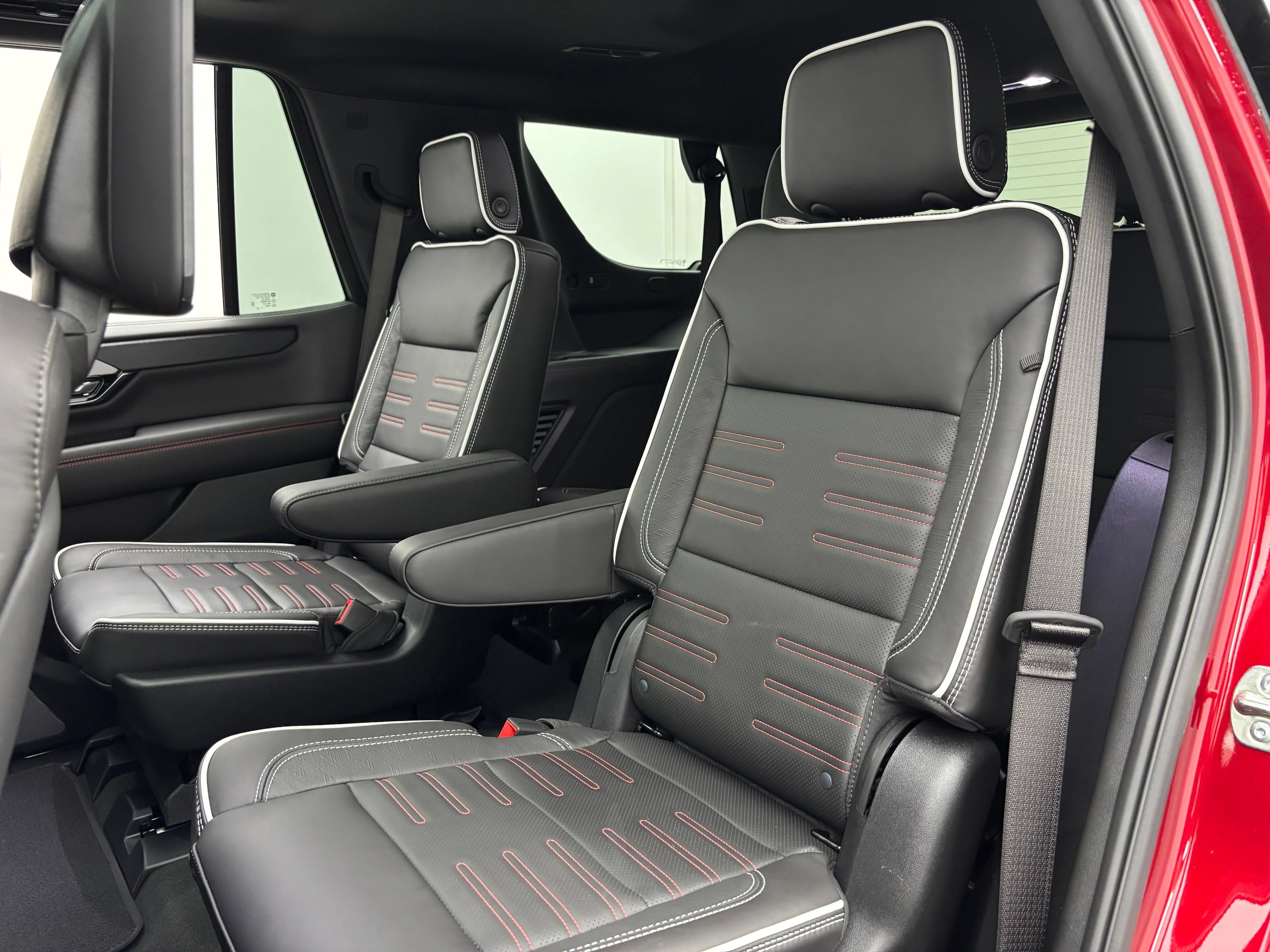 New 2026 GMC Yukon AT4 Ultimate AWD/4WD image 50