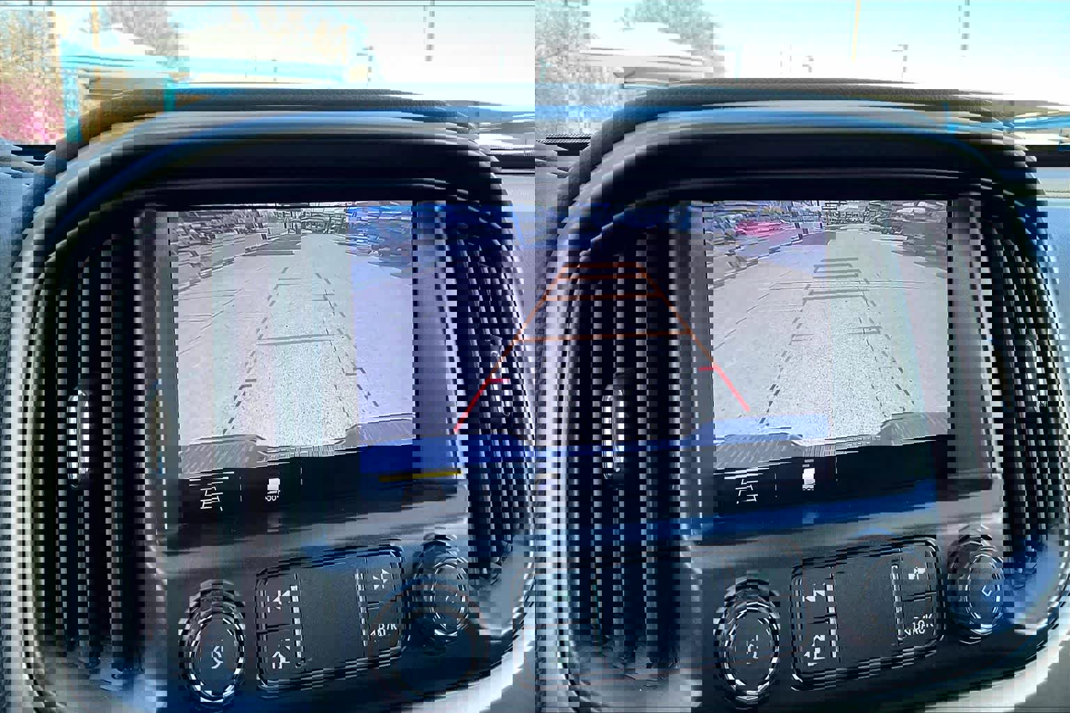 Used 2021 Chevrolet Colorado Z71 w/ Z71 Midnight Edition image 26