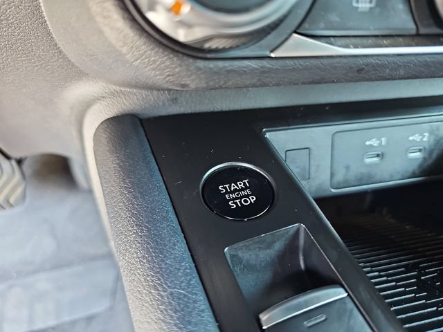Used 2025 Nissan Kicks SV FWD image 31