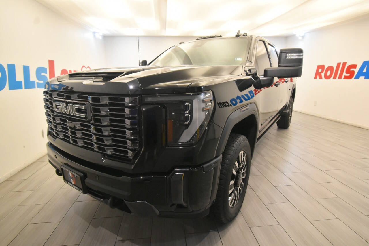 Used 2024 GMC Sierra 2500 Denali Ultimate w/ Max Trailering Package AWD/4WD image 1