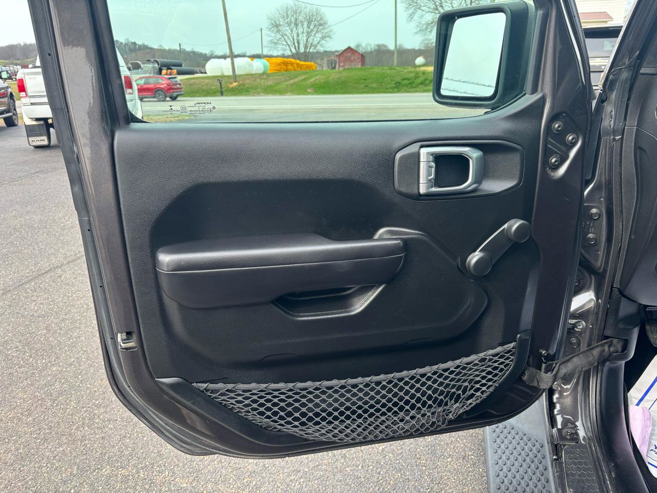 Used 2019 Jeep Wrangler Sport image 6