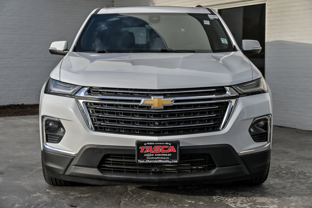 Used 2023 Chevrolet Traverse LT w/ LT Premium Package AWD/4WD image 5