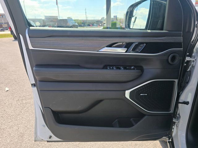 Used 2024 Jeep Wagoneer Series II image 11