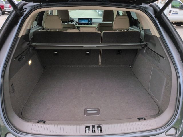 Used 2023 Lincoln Nautilus FWD w/ Premium Package image 13