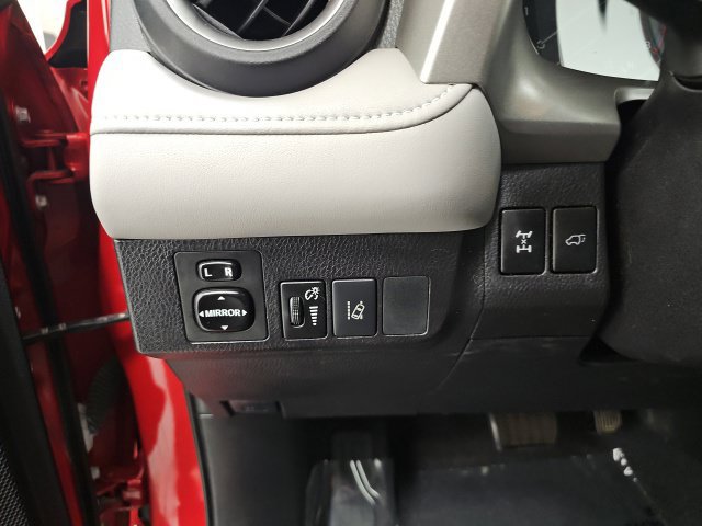 Used 2017 Toyota RAV4 Limited w/ All Weather Liner Package AWD/4WD image 18