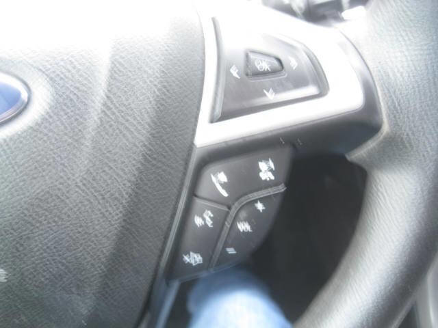 Used 2018 Ford Fusion SE w/ Fusion SE Technology Package image 26