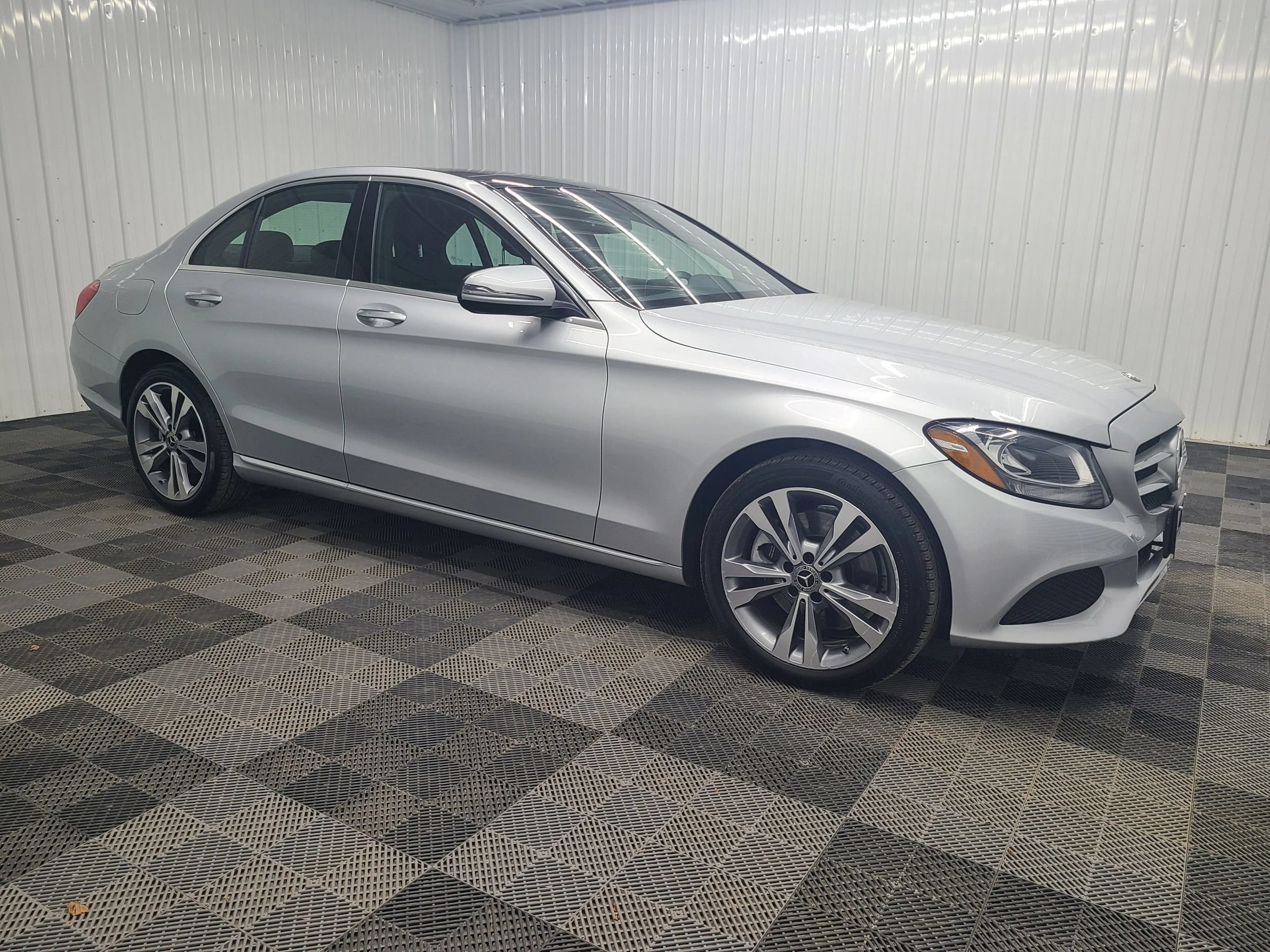 Used 2018 Mercedes-Benz C 300 4MATIC Sedan image 1