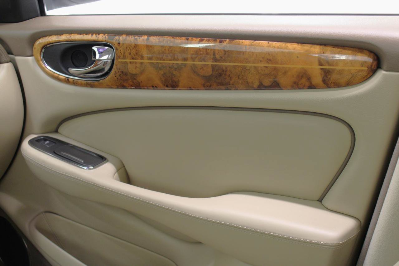 Used 2005 Jaguar XJ Vanden Plas RWD image 60