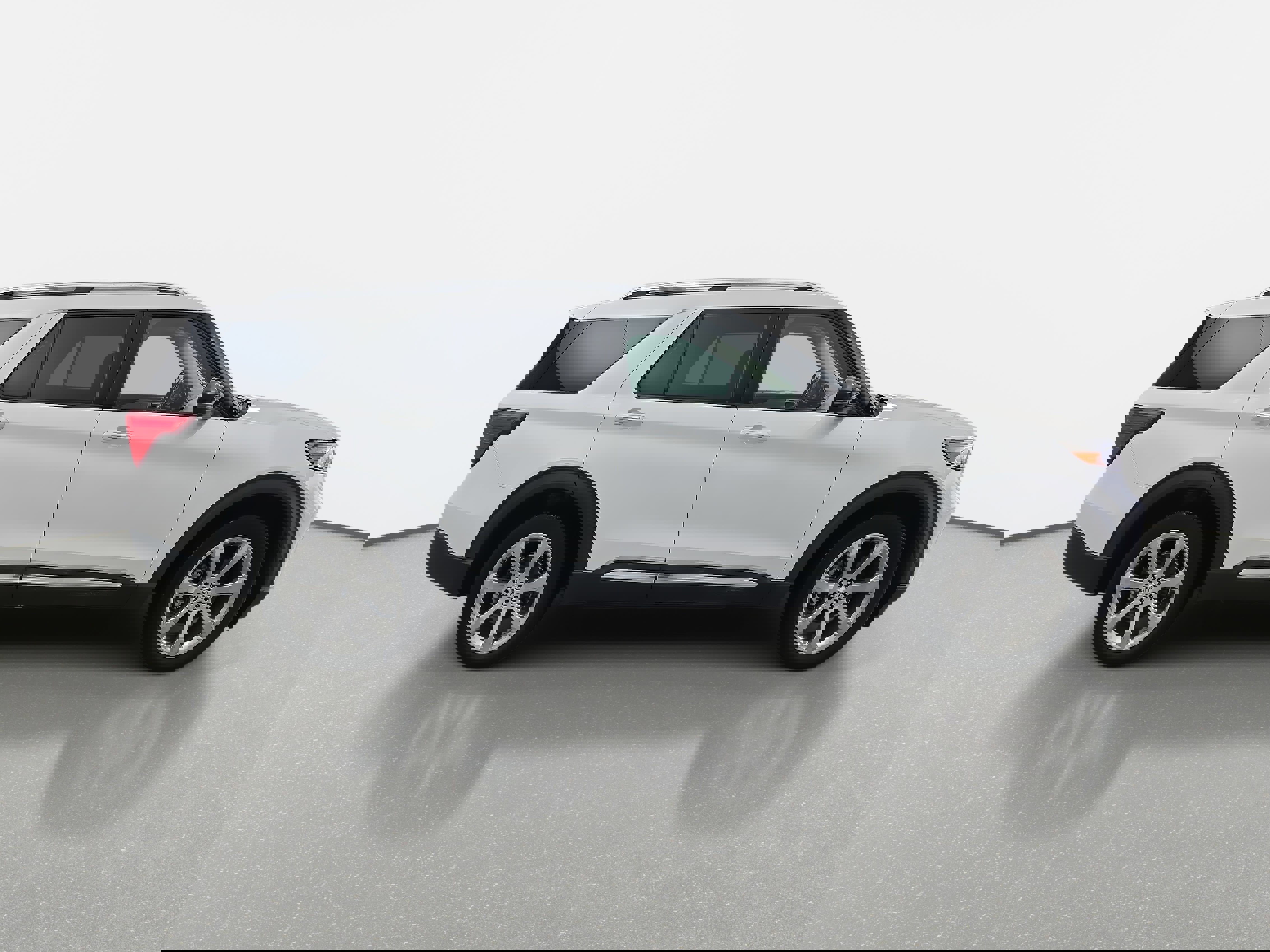 Used 2020 Ford Explorer Platinum w/ Premium Technology Package image 2