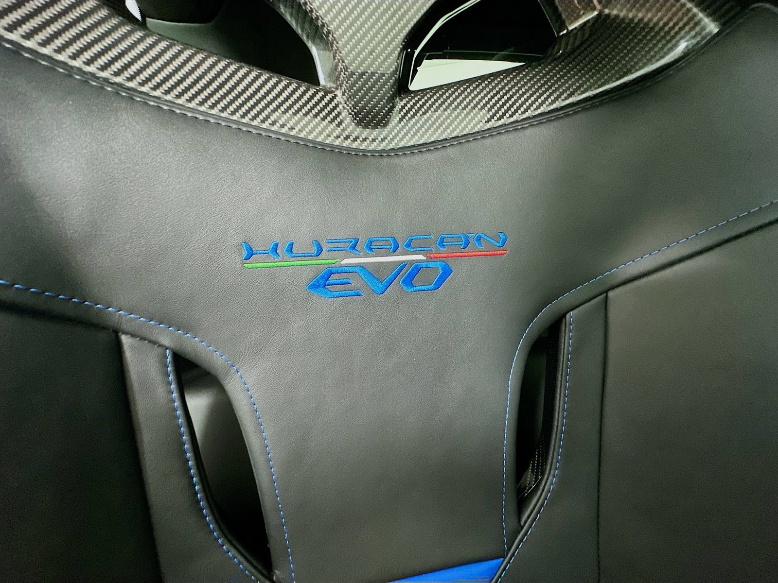 Used 2023 Lamborghini Huracan EVO RWD image 69