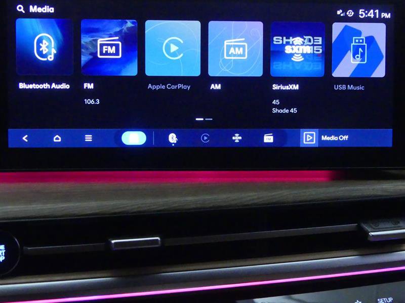 Used 2024 Hyundai Santa Fe Limited image 15