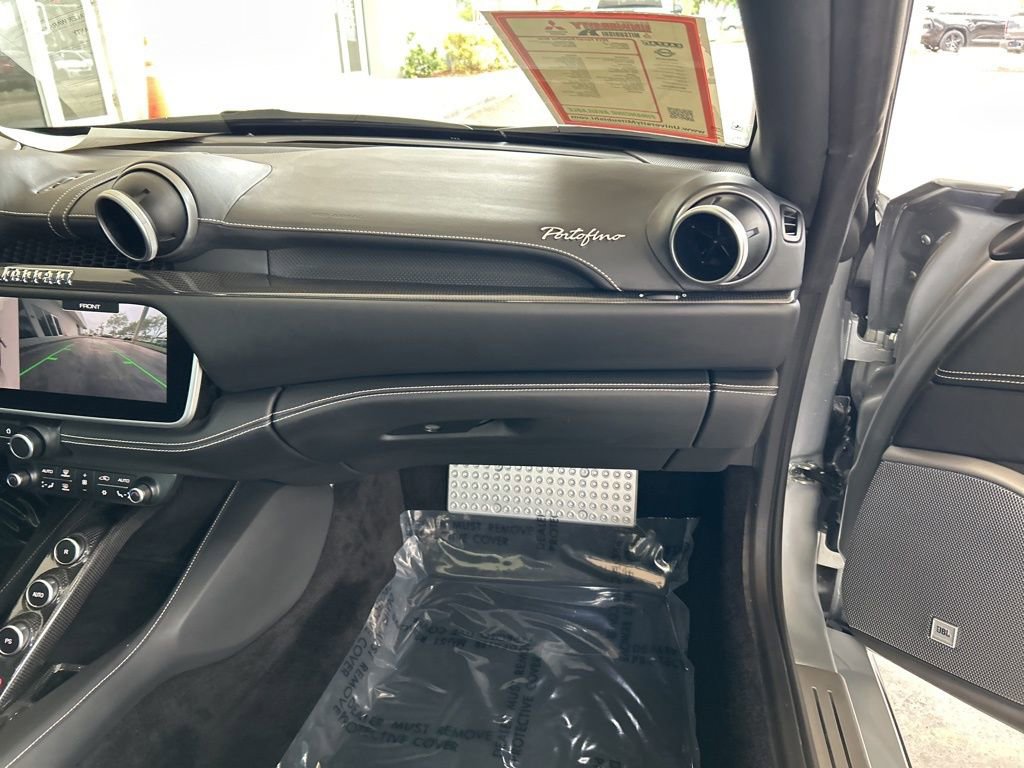 Used 2019 Ferrari Portofino image 38