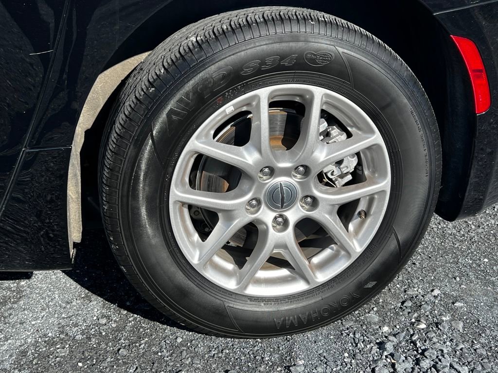 Used 2024 Chrysler Pacifica Touring-L image 19