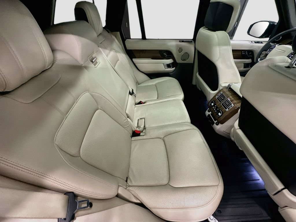 Used 2018 Land Rover Range Rover Supercharged AWD/4WD image 28