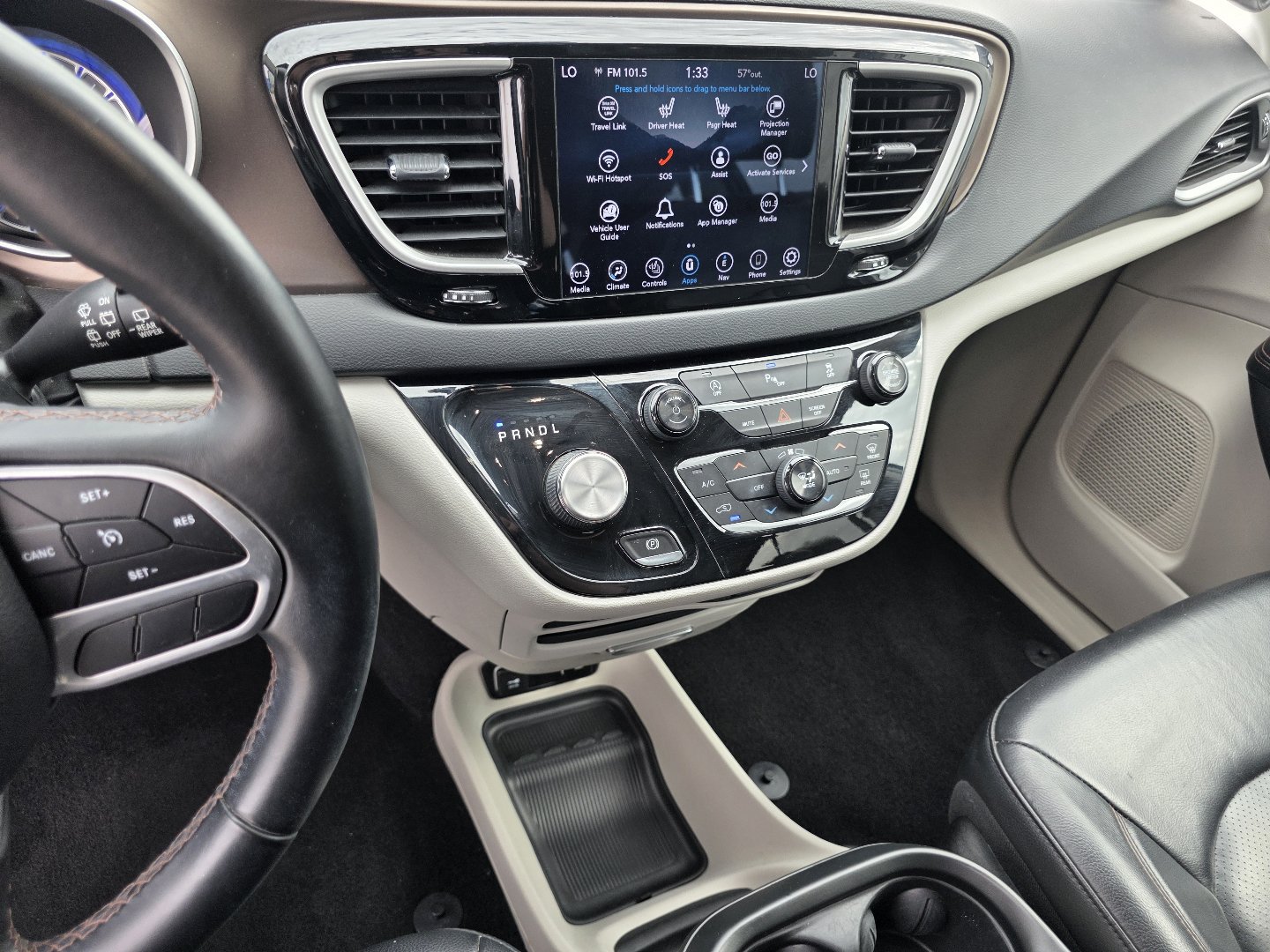 Used 2018 Chrysler Pacifica Touring-L w/ Premium Audio Group FWD image 27