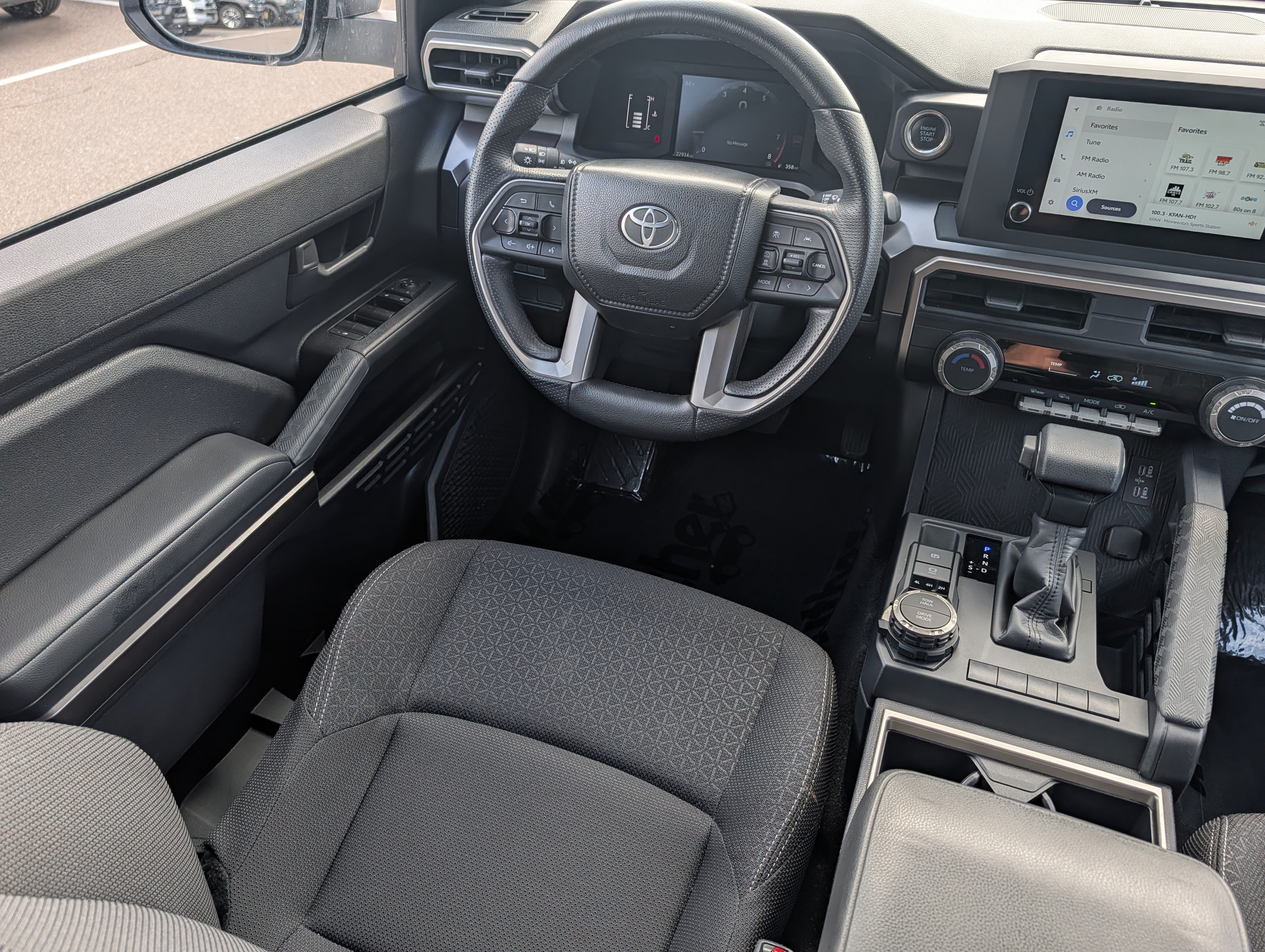 Certified 2025 Toyota 4Runner SR5 AWD/4WD image 9