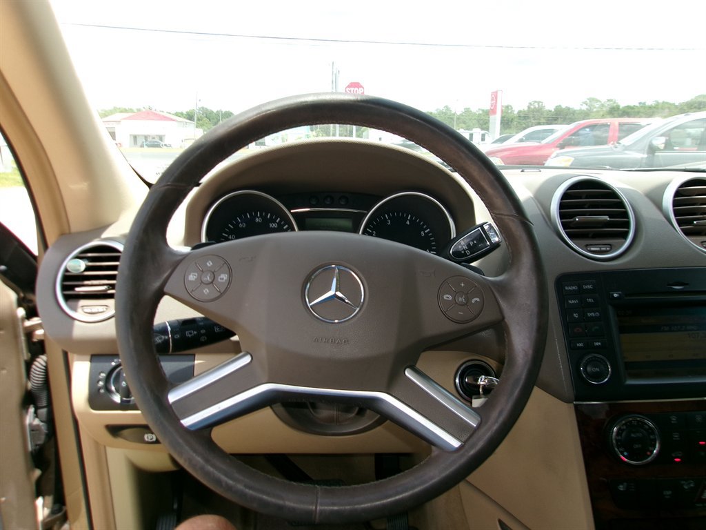Used 2010 Mercedes-Benz ML 350 4MATIC image 25