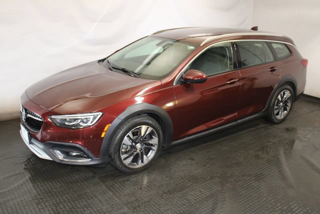 Used 2018 Buick Regal Preferred w/ Sights and Sounds Package AWD/4WD image 2