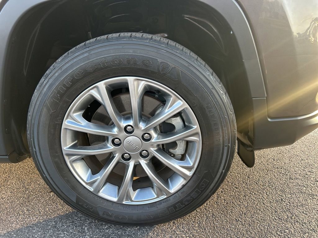 Used 2022 Jeep Cherokee Latitude Lux image 32