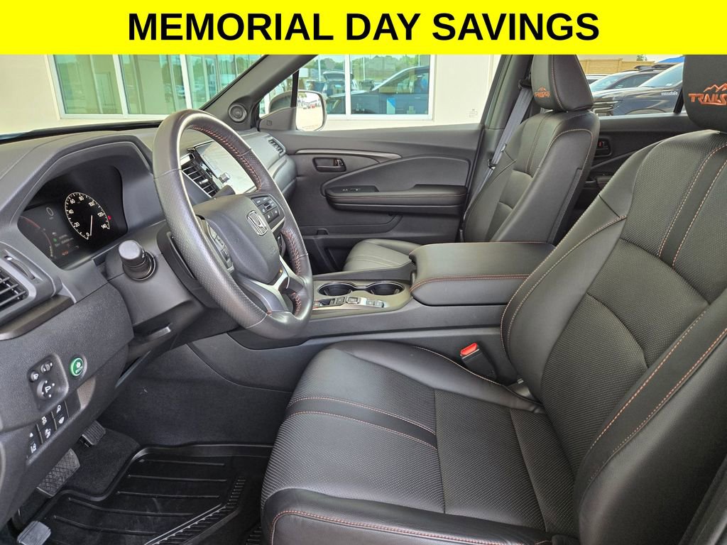 Used 2025 Honda Ridgeline TrailSport image 9