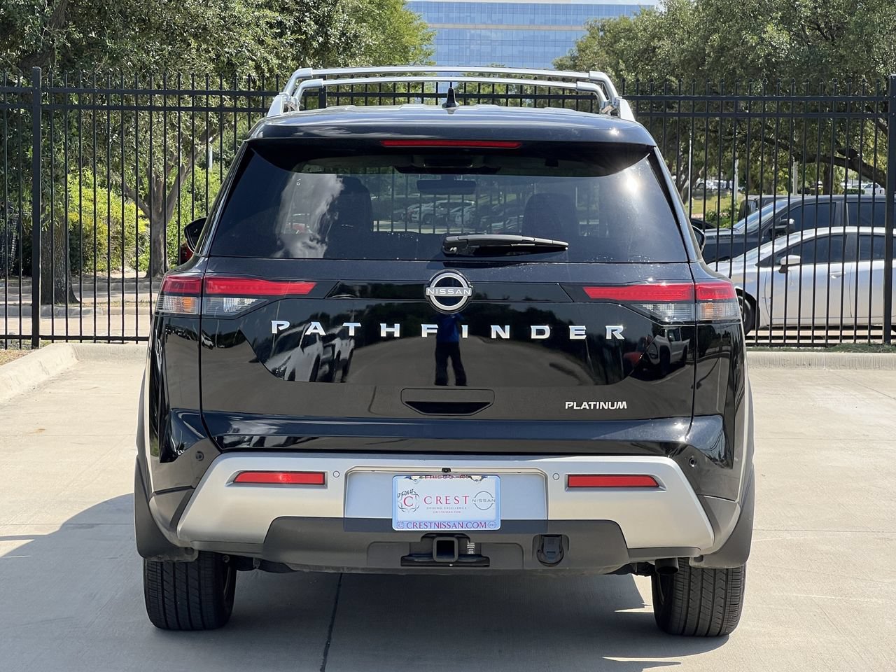 Certified 2025 Nissan Pathfinder Platinum FWD image 4