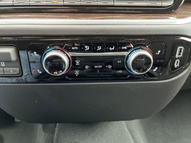 New 2026 GMC Sierra 1500 SLE image 17