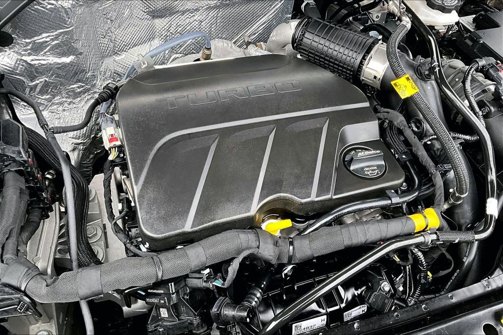 Used 2025 Chevrolet Trax LS image 34