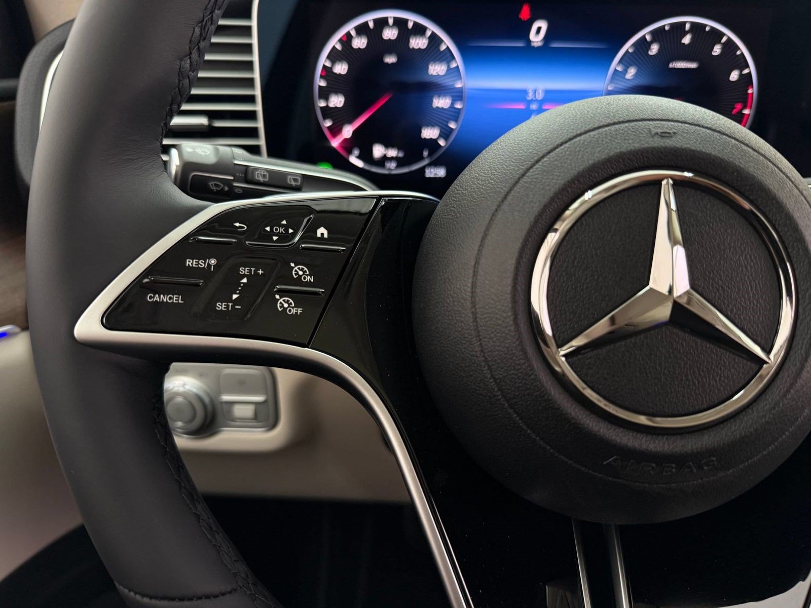 New 2026 Mercedes-Benz GLE 580 4MATIC image 13