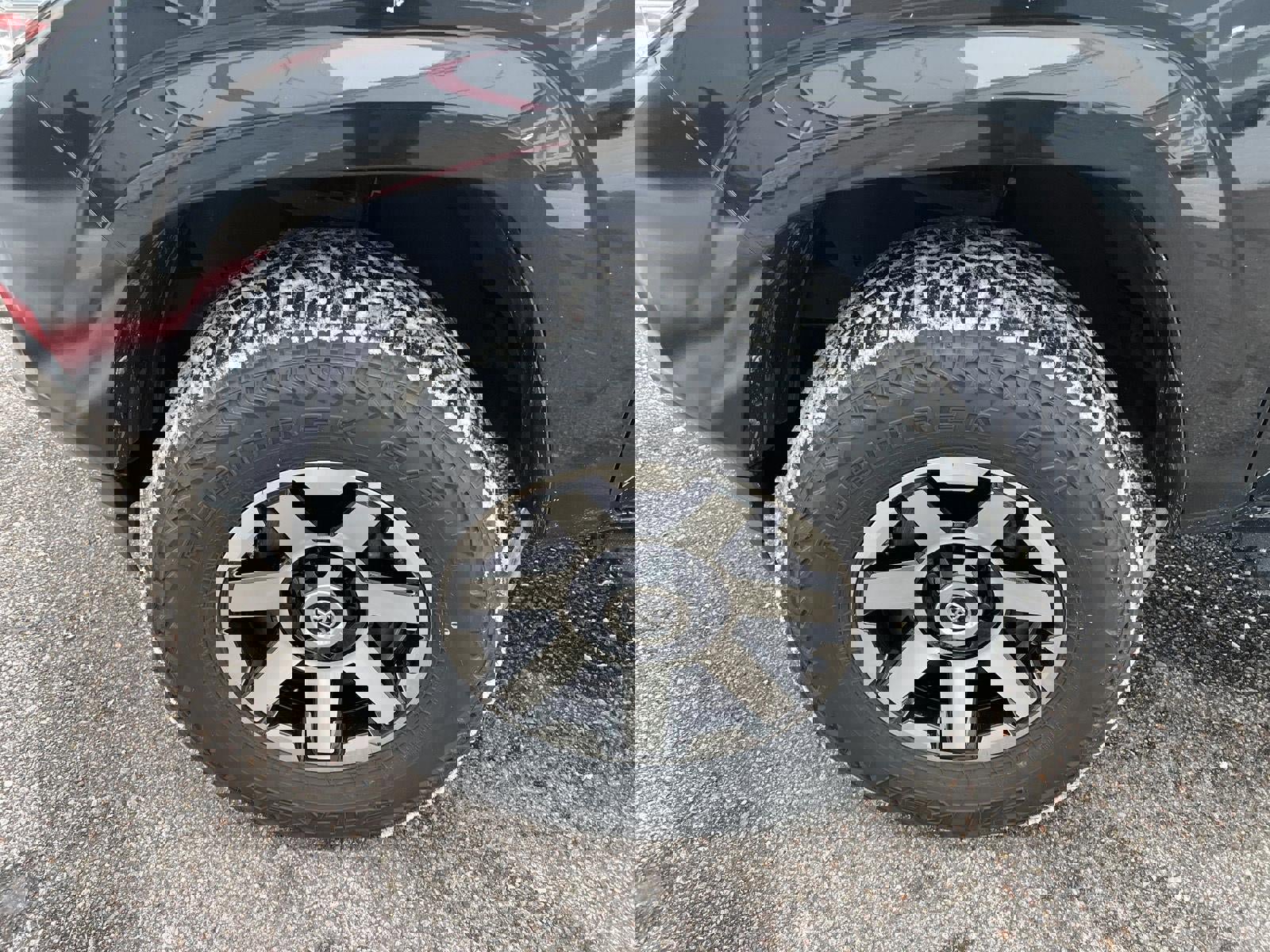 Used 2022 Toyota Tacoma SR image 5