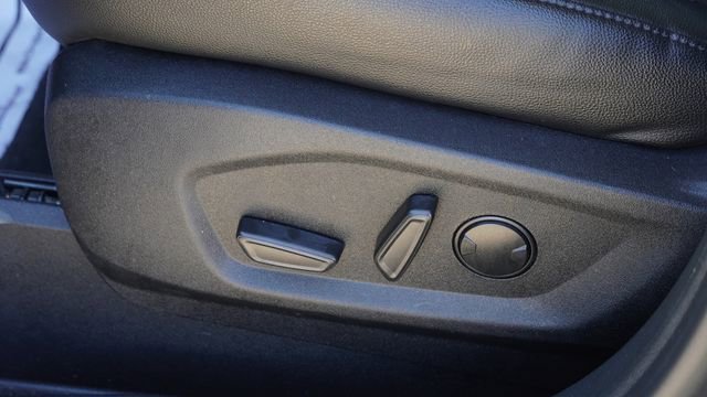 Used 2024 Ford Edge Titanium image 19