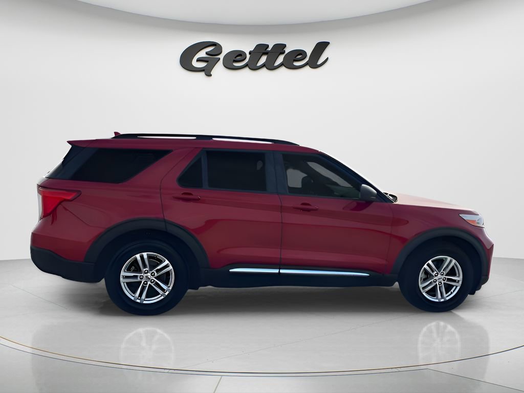 Used 2020 Ford Explorer XLT w/ Equipment Group 202A image 3