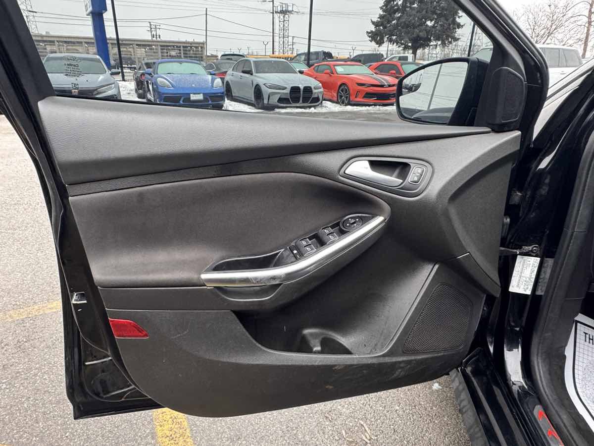 Used 2016 Ford Focus ST image 11