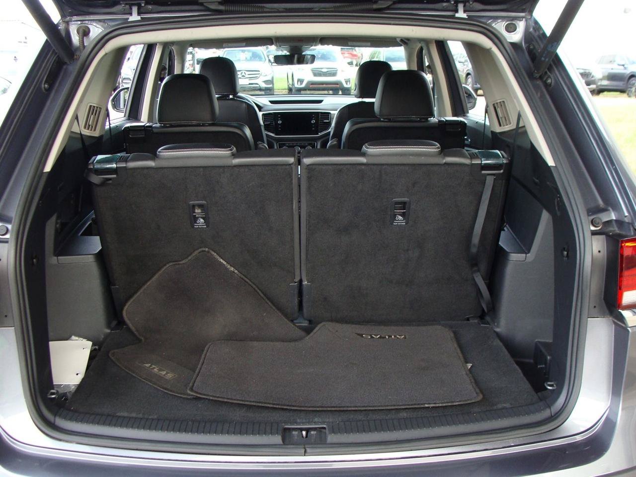 Used 2022 Volkswagen Atlas SEL AWD/4WD image 40