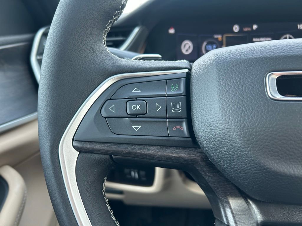 New 2025 Jeep Grand Cherokee Limited image 9