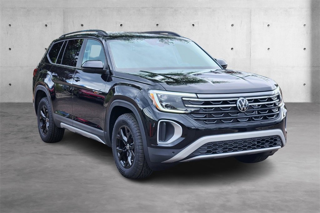 New 2025 Volkswagen Atlas Peak Edition SE