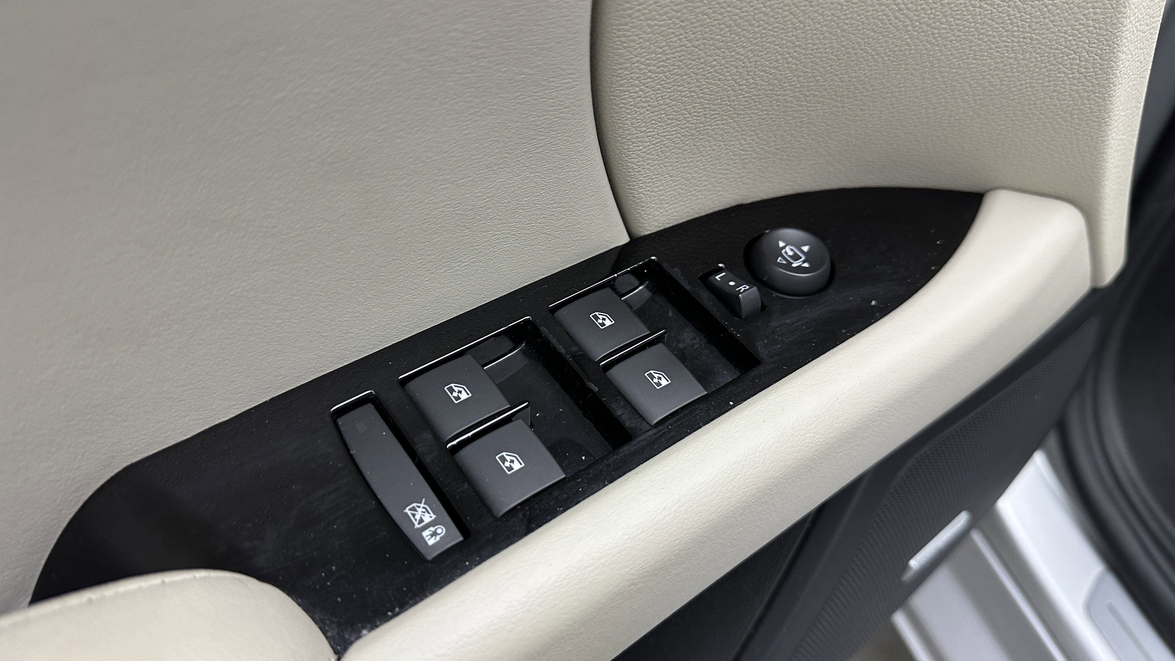 Used 2019 Cadillac XTS Luxury image 12