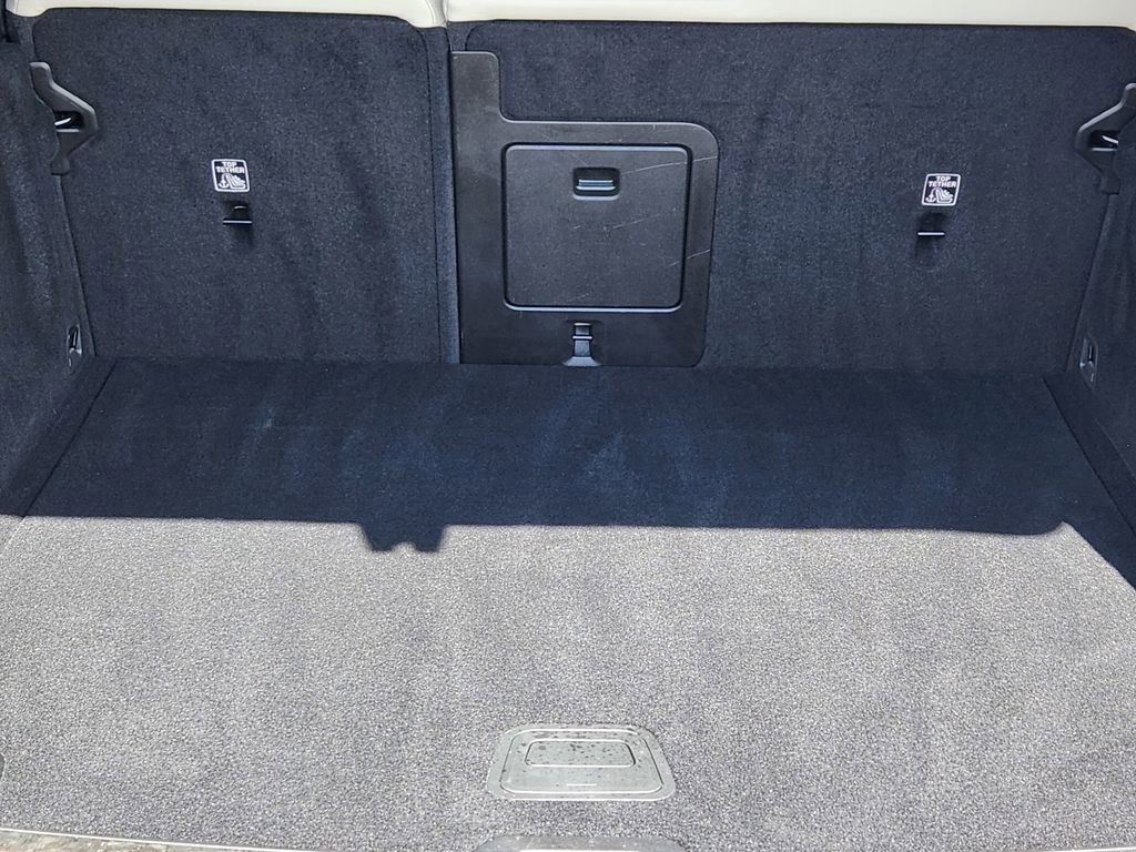 Used 2021 Volvo XC60 T5 Momentum image 21