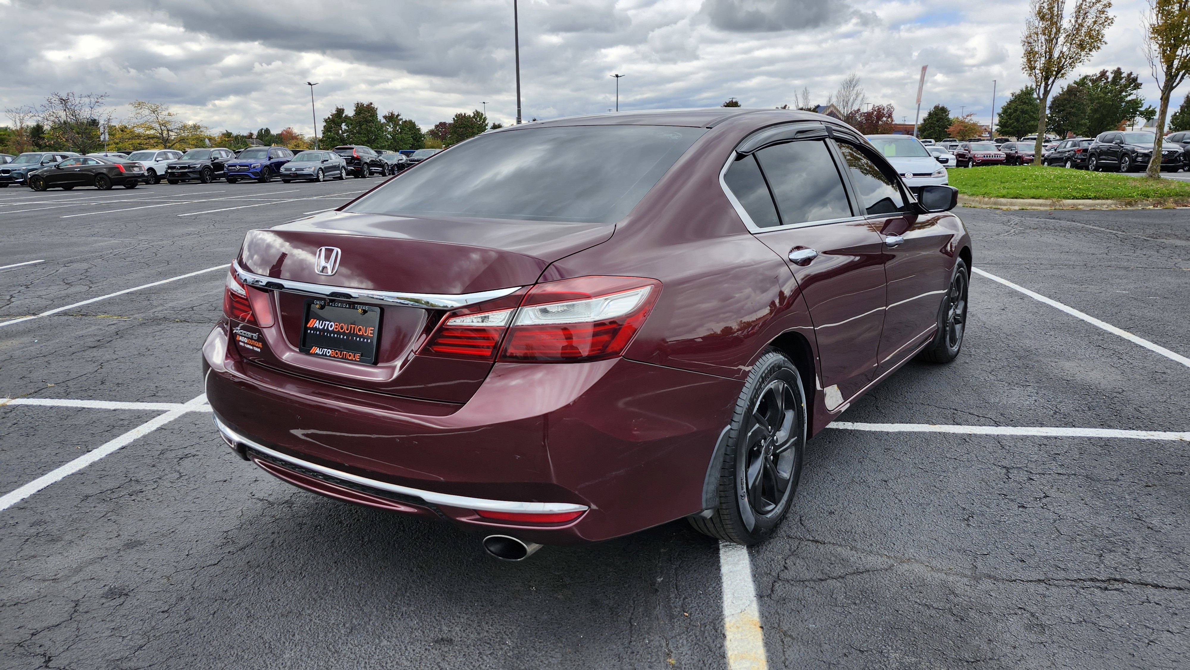 Used 2017 Honda Accord LX image 11