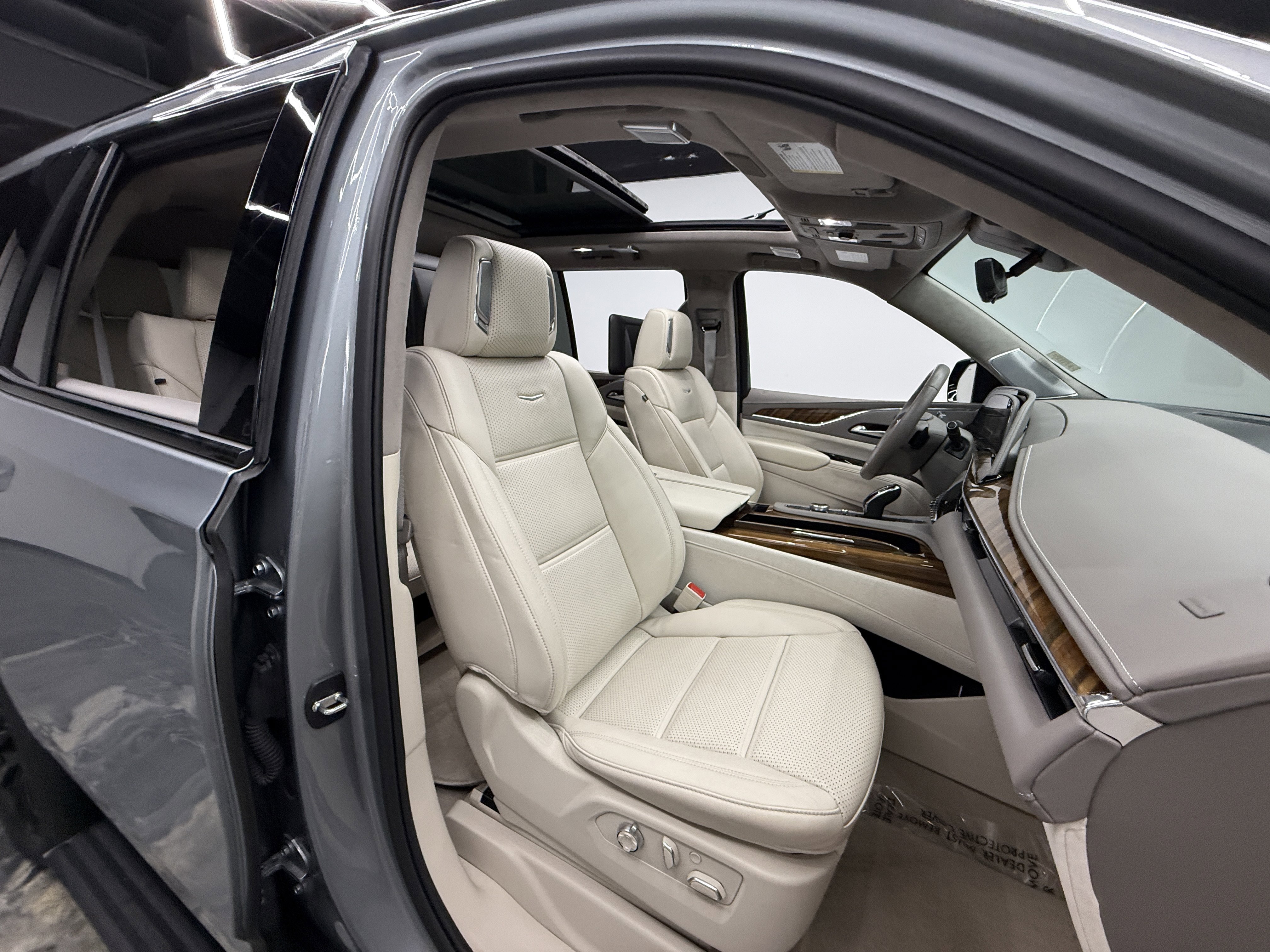 Used 2024 Cadillac Escalade Sport Platinum image 23