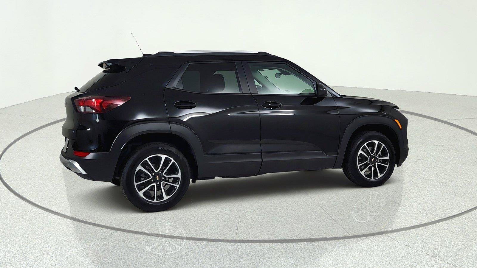 Used 2026 Chevrolet TrailBlazer LT AWD/4WD image 7
